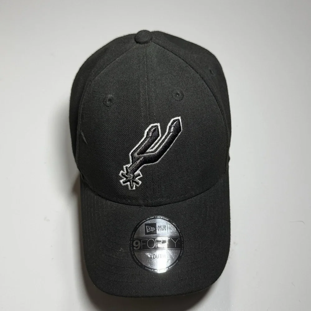 New Era 9Forty Youth San Antonio Spurs Adjustable Hat Hardwood Classic Black Cap